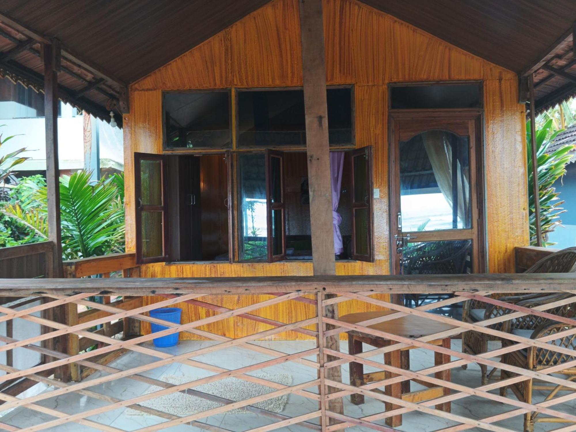Hotel Monsoon Agonda Esterno foto