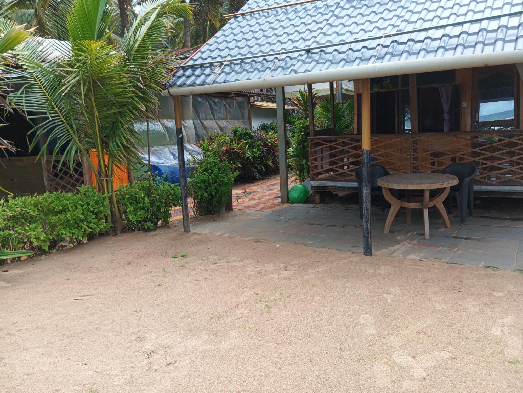 Hotel Monsoon Agonda Esterno foto