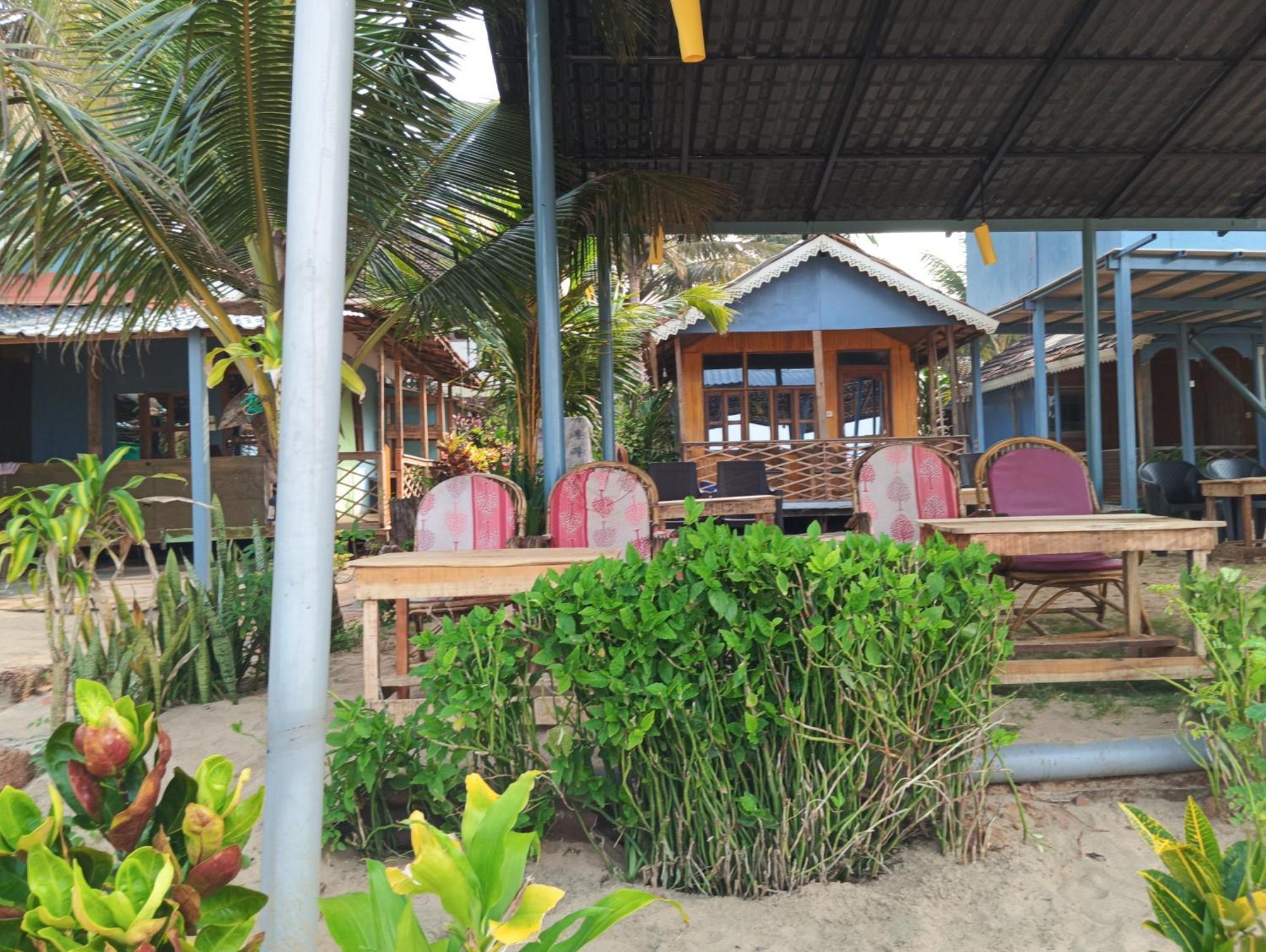 Hotel Monsoon Agonda Esterno foto